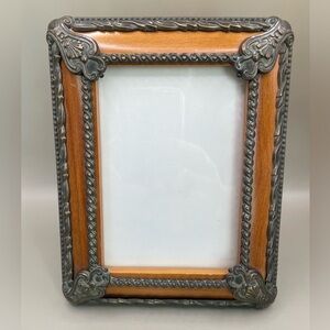 Vintage Fetco 1989 Victorian Style Wood Bronze Tone 5.25x3.75” Photo Frame READ